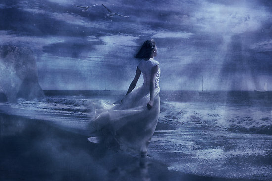 FOTO BLOG 600 woman-in-moonlight