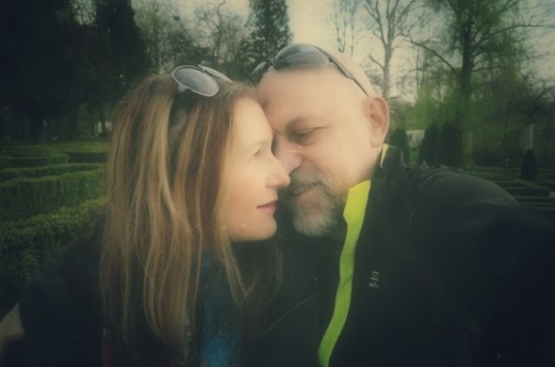 DANSEAZA-MA PANA LA LUNA